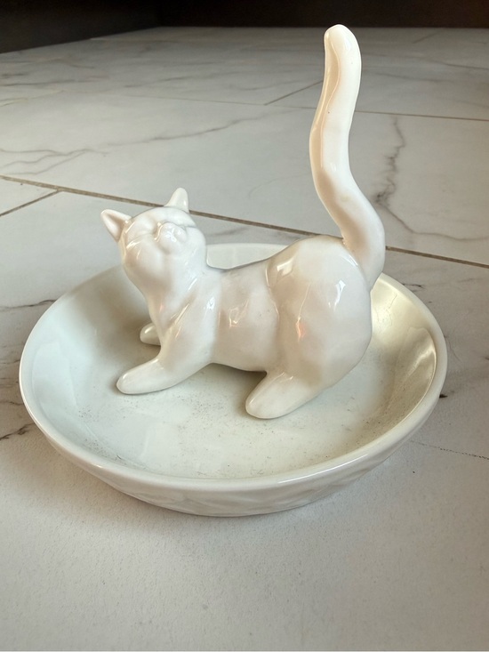 Other - White Ceramic Cat Ring Dish Jewelry Holder